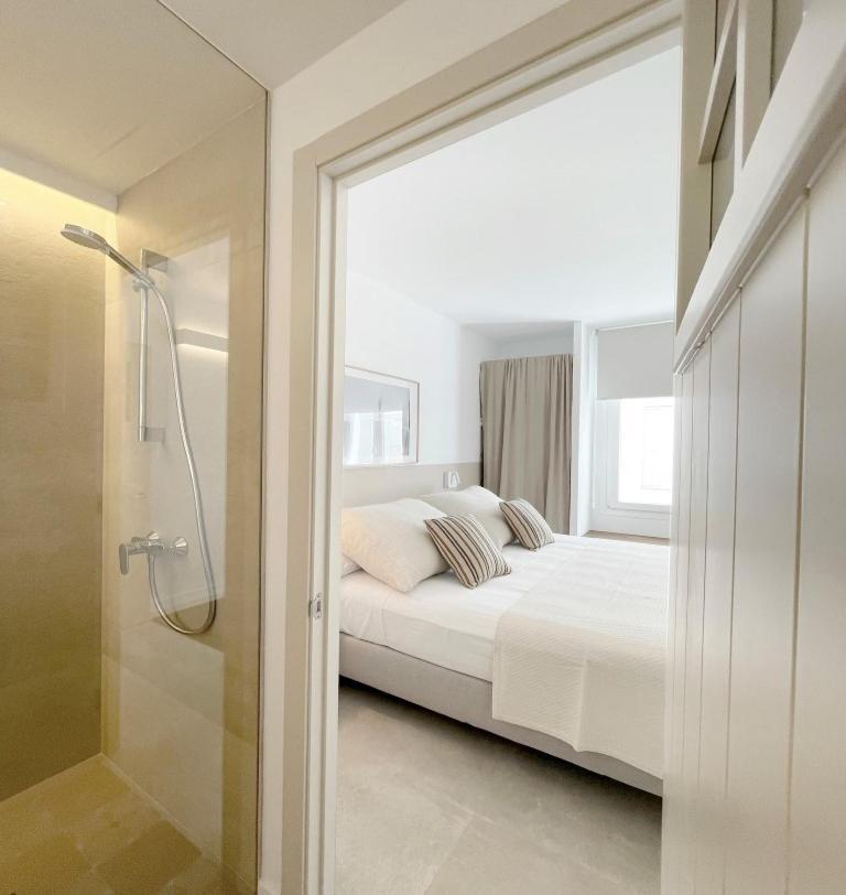 Apartamentos La Palma Fornells Fornells  Bagian luar foto