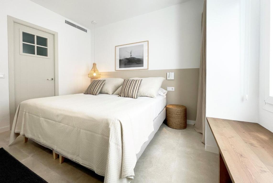 Apartamentos La Palma Fornells Fornells  Bagian luar foto